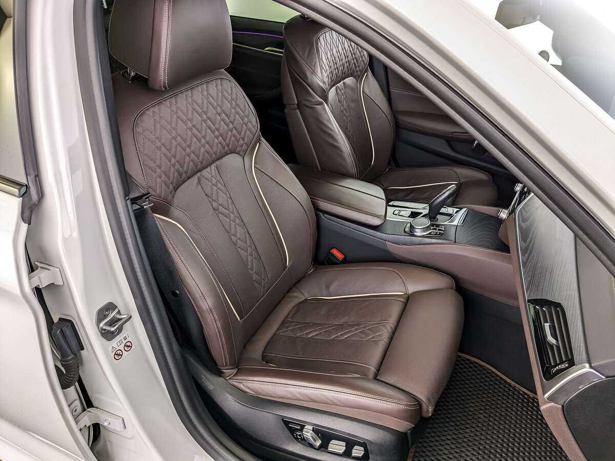 BMW 5 серии 530d xDrive, 2020 Фото №19