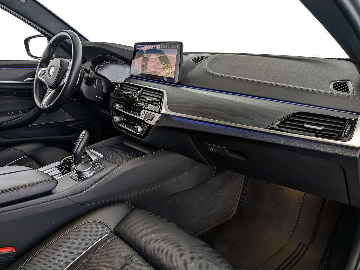 BMW 5 серии 530d xDrive, 2021 Фото №9