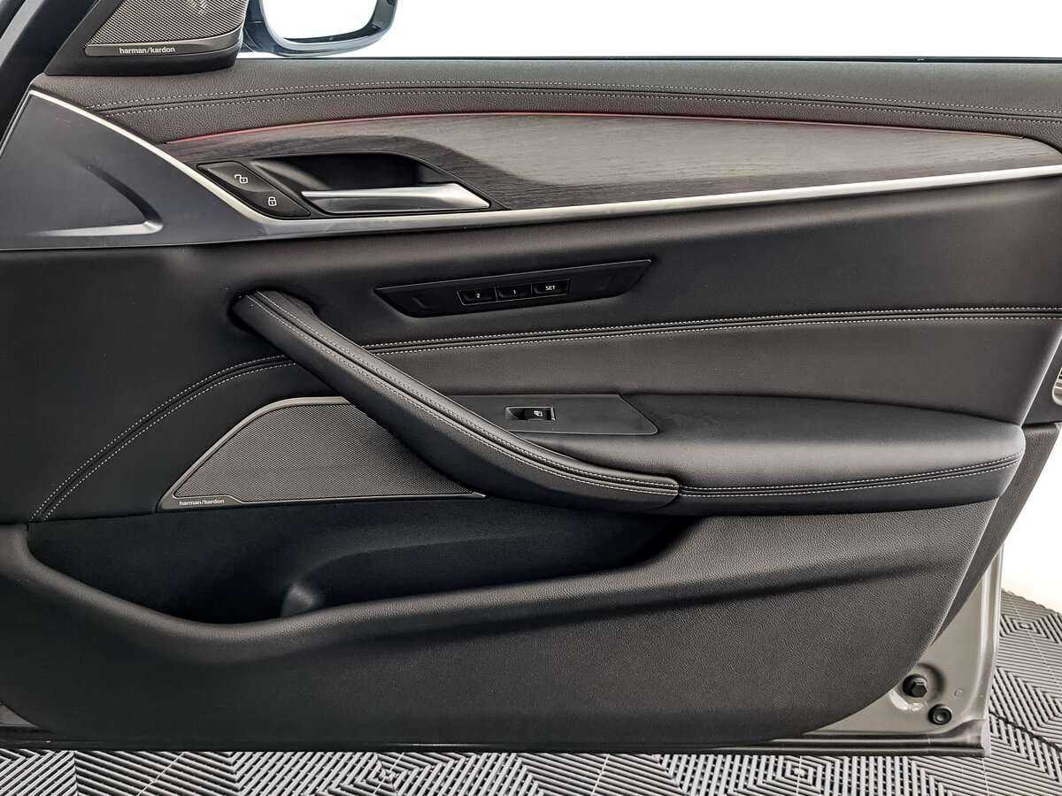 BMW 5 серии 530d xDrive, 2021 Фото №19