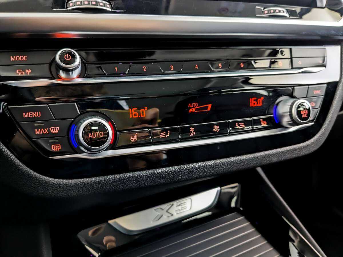 BMW X3 20i xDrive, 2020 Фото №21