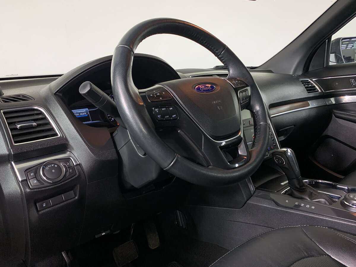 Ford Explorer, 2019 Фото №12
