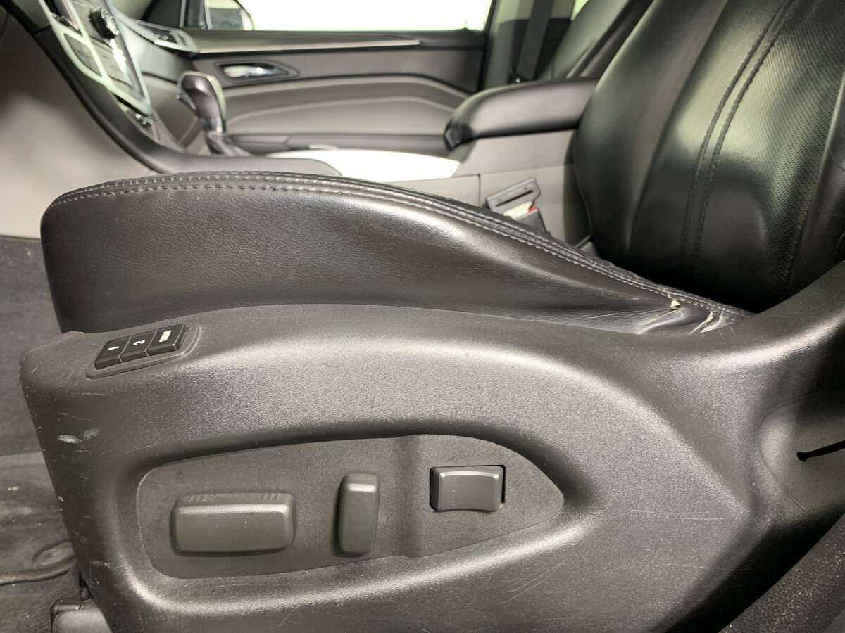 Cadillac SRX, 2011 Фото №14