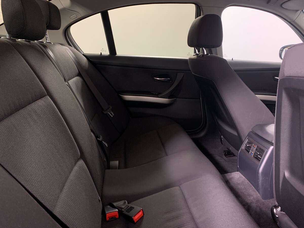 BMW 3 серии 318i, 2011 Фото №18