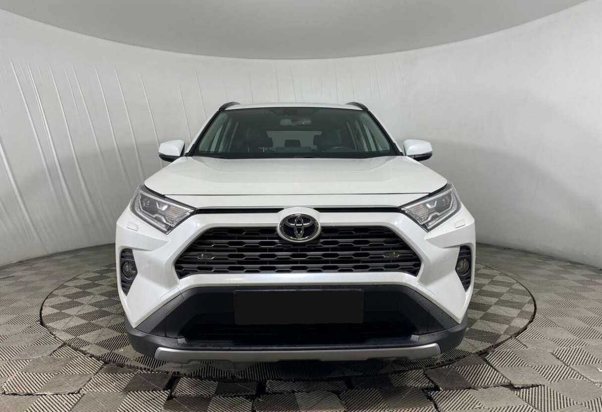 Toyota RAV4, 2021 - 61 001 км. | Фото №2