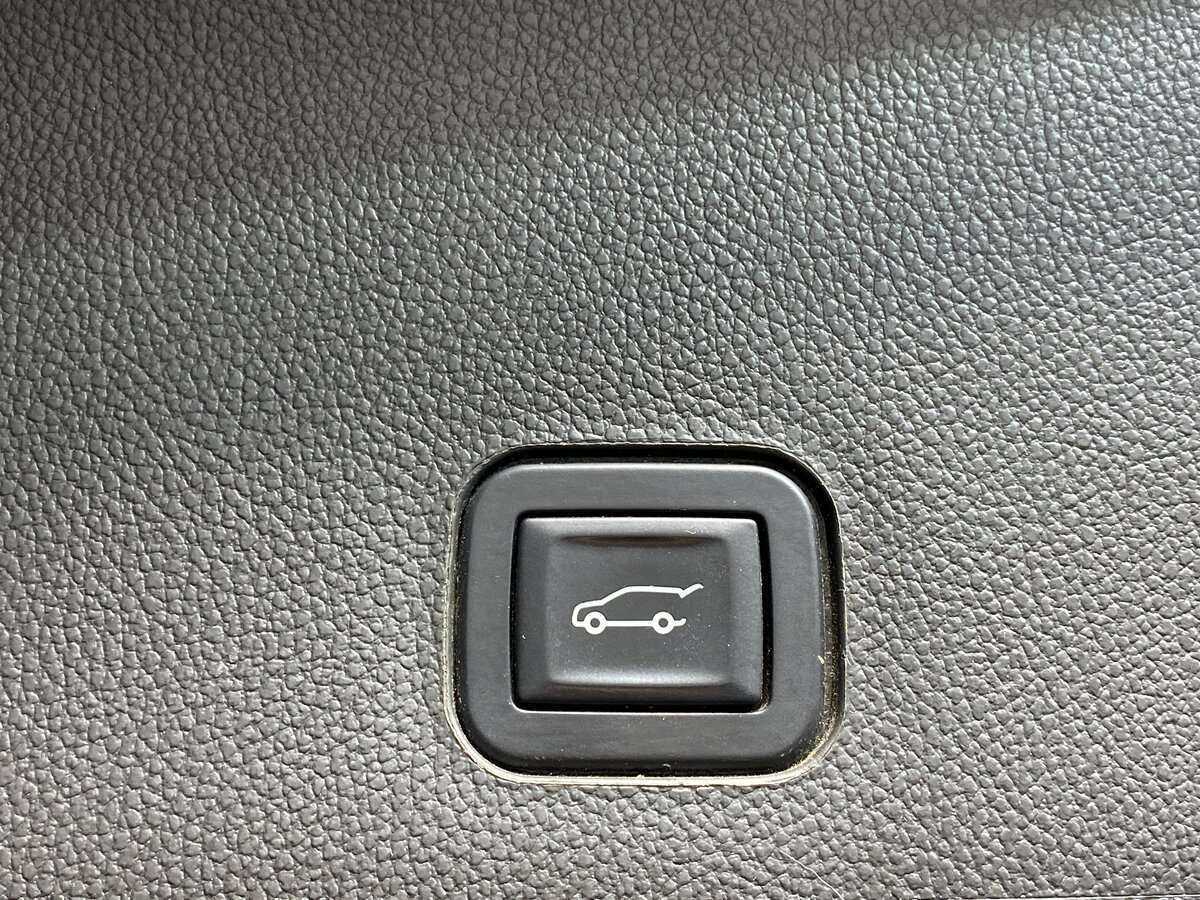 Cadillac SRX, 2011 Фото №9