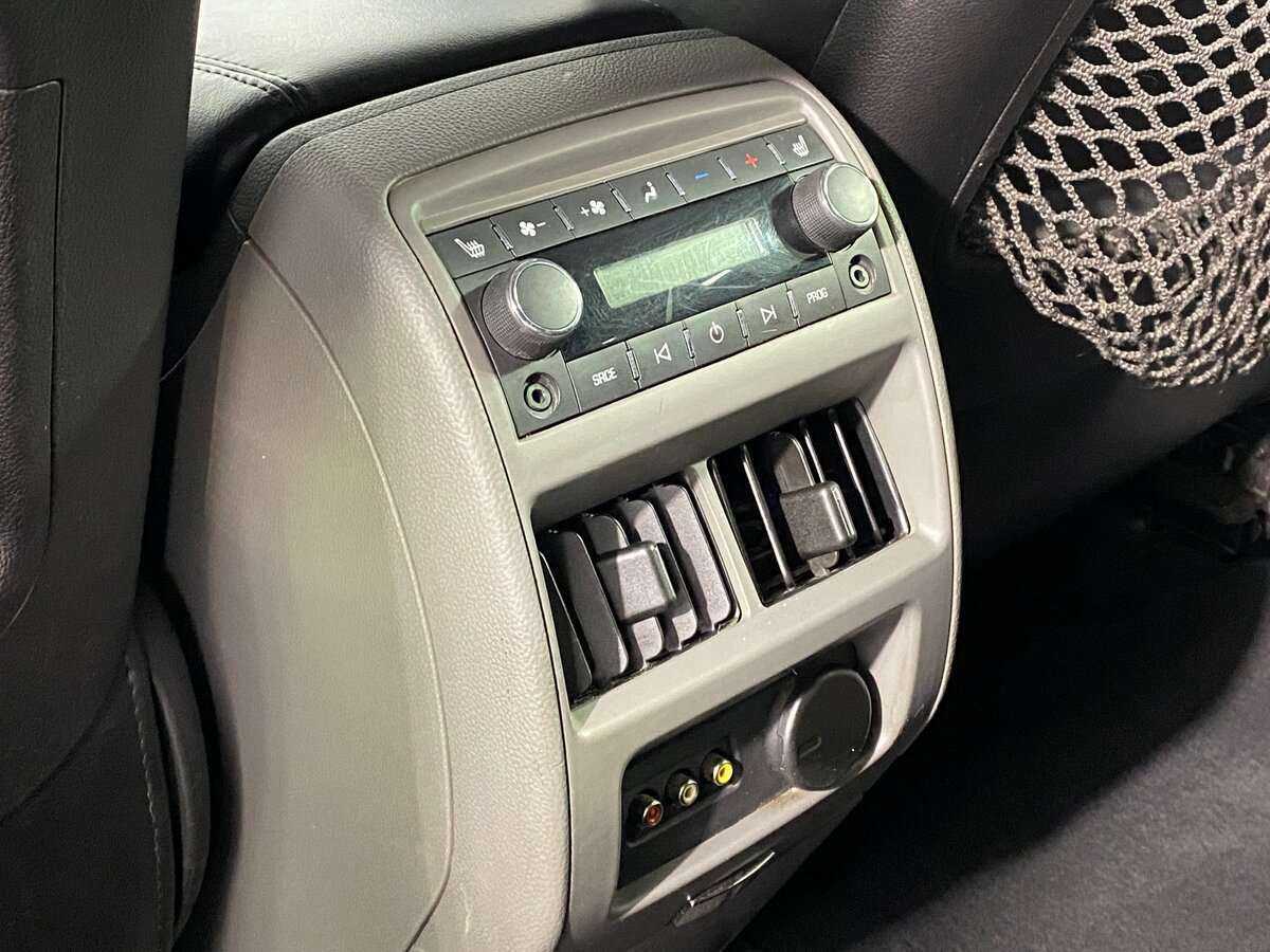 Cadillac SRX, 2011 Фото №18