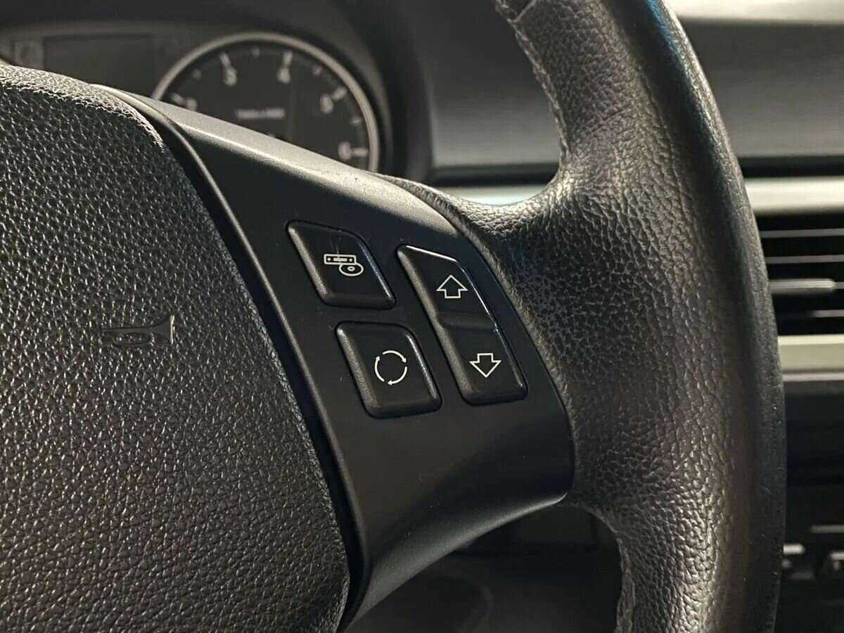 BMW 3 серии 318i, 2011 Фото №13