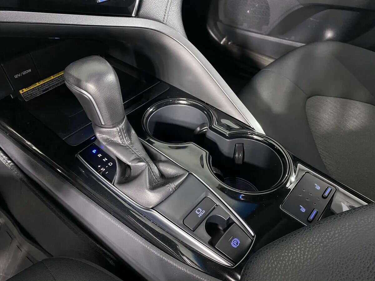 Toyota Camry, 2020 Фото №15