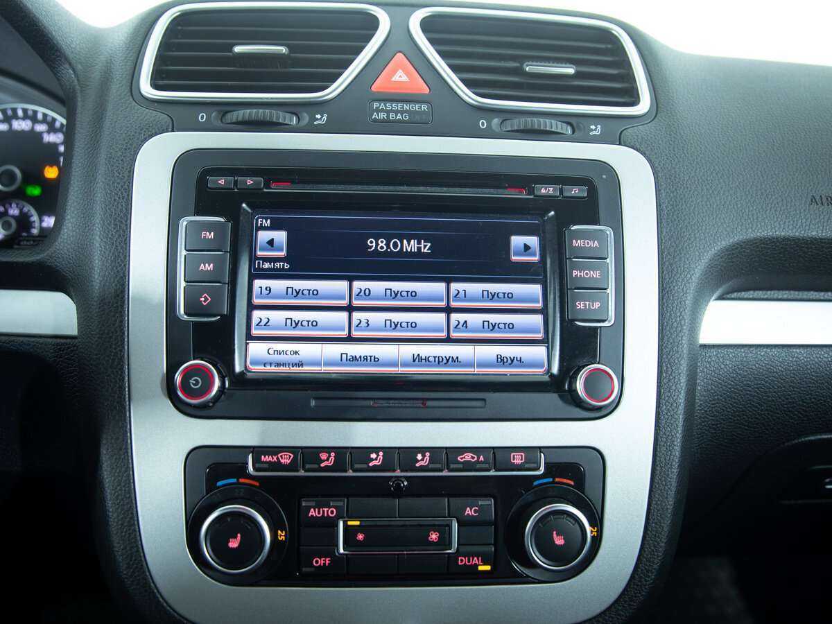 Volkswagen Scirocco, 2011 Фото №14