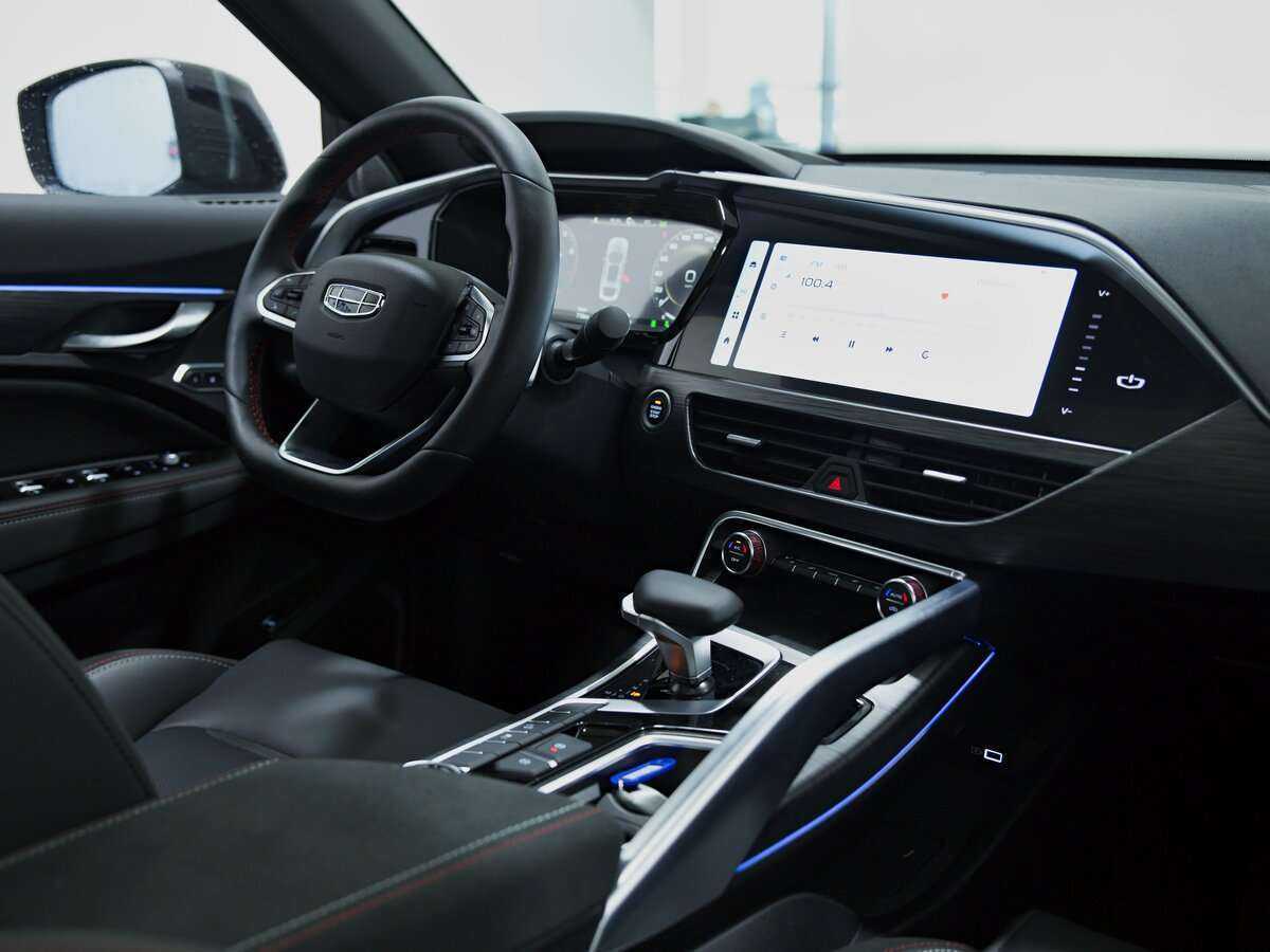 Geely Tugella, 2023 Фото №9