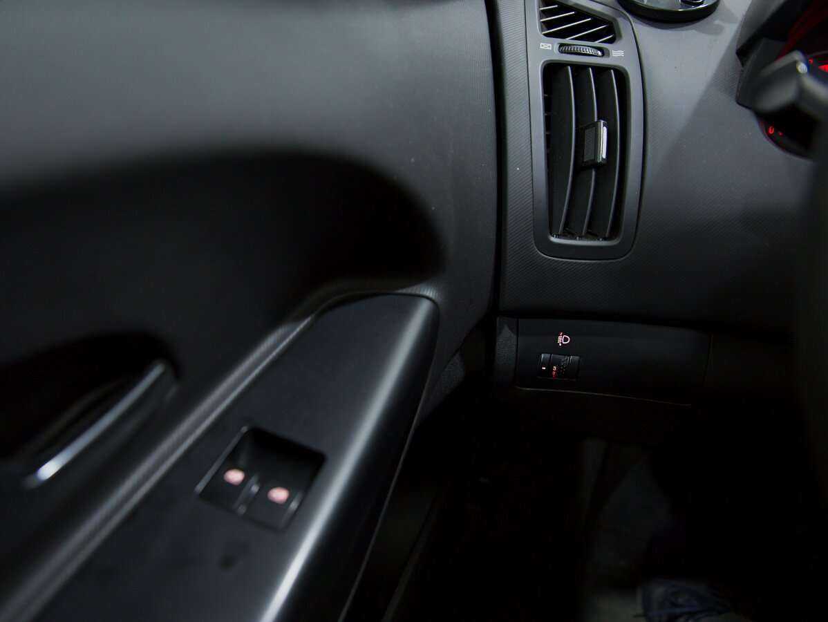 Kia Ceed, 2011 Фото №15