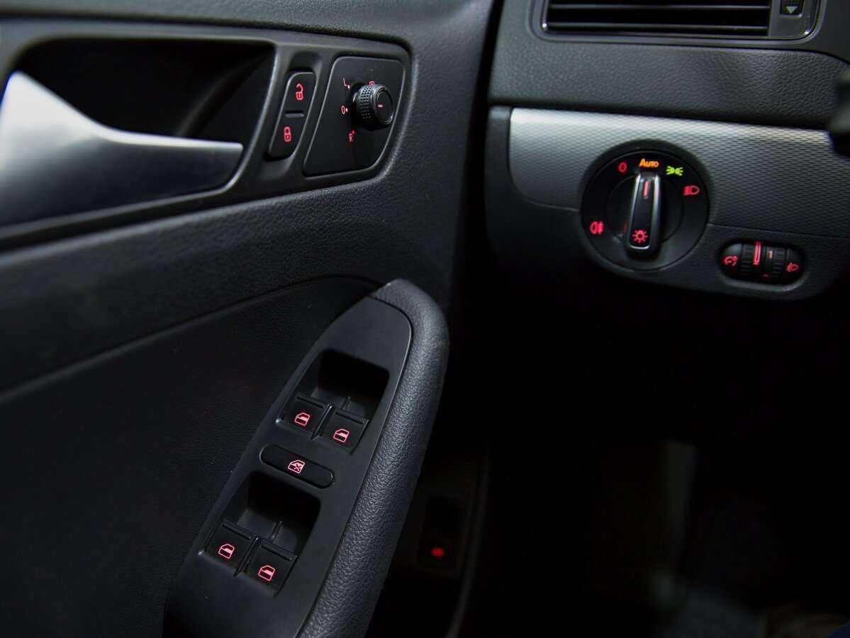 Volkswagen Jetta, 2015 - 144 689 км. | Фото №7