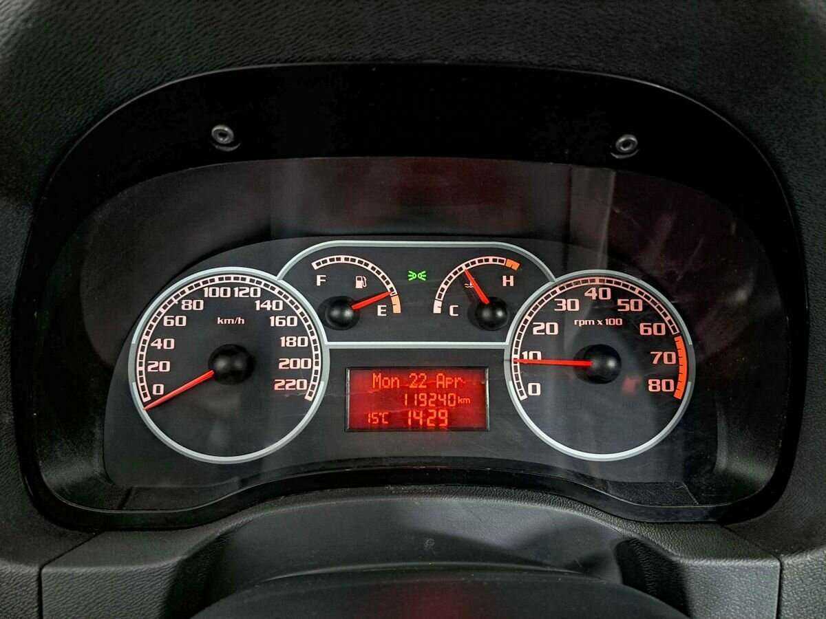 Fiat Albea, 2010 Фото №11