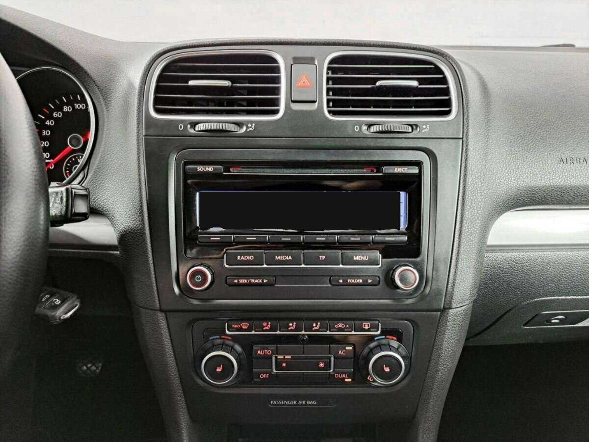 Volkswagen Golf, 2010 Фото №15