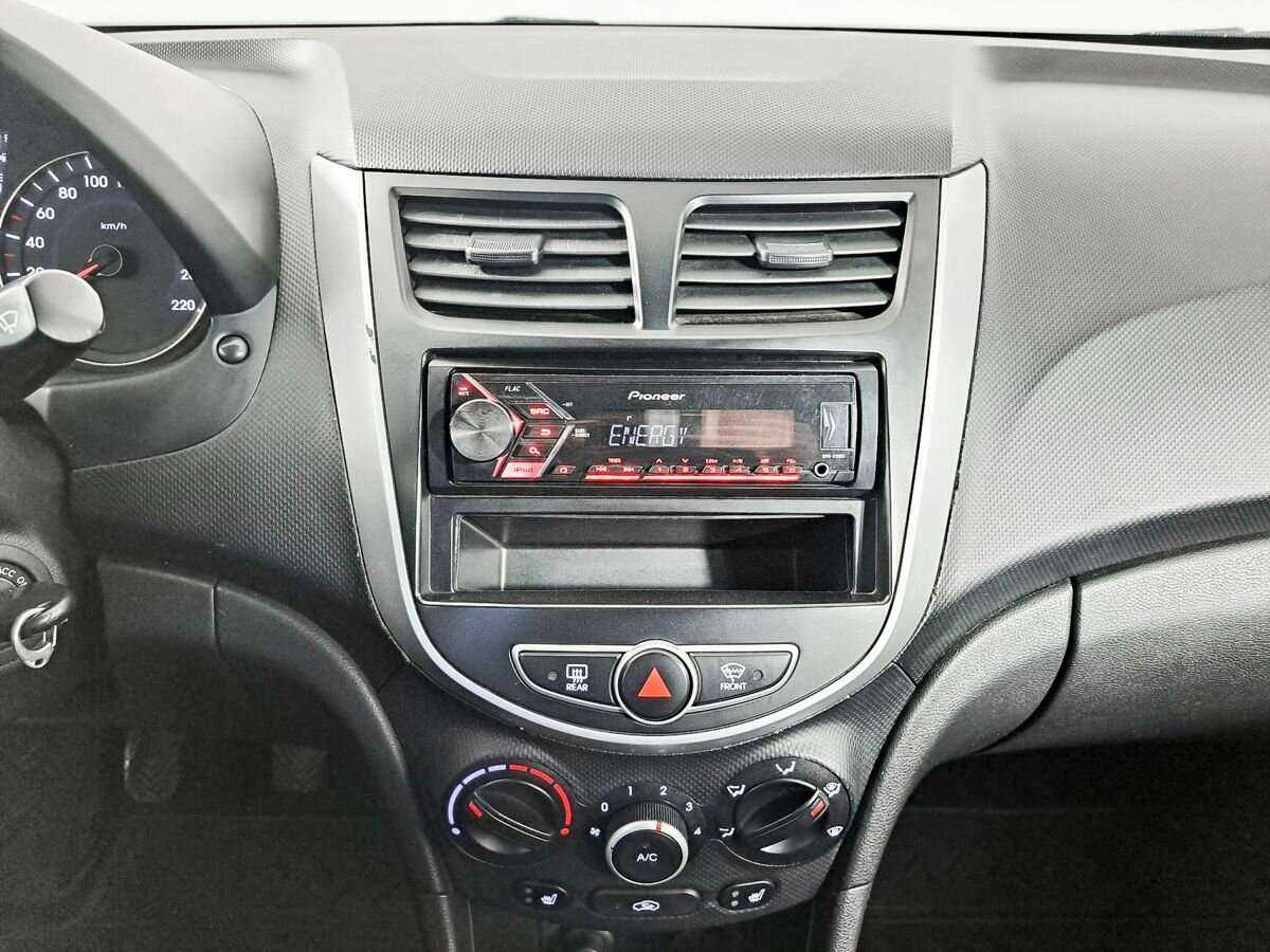 Hyundai Solaris, 2011 Фото №13