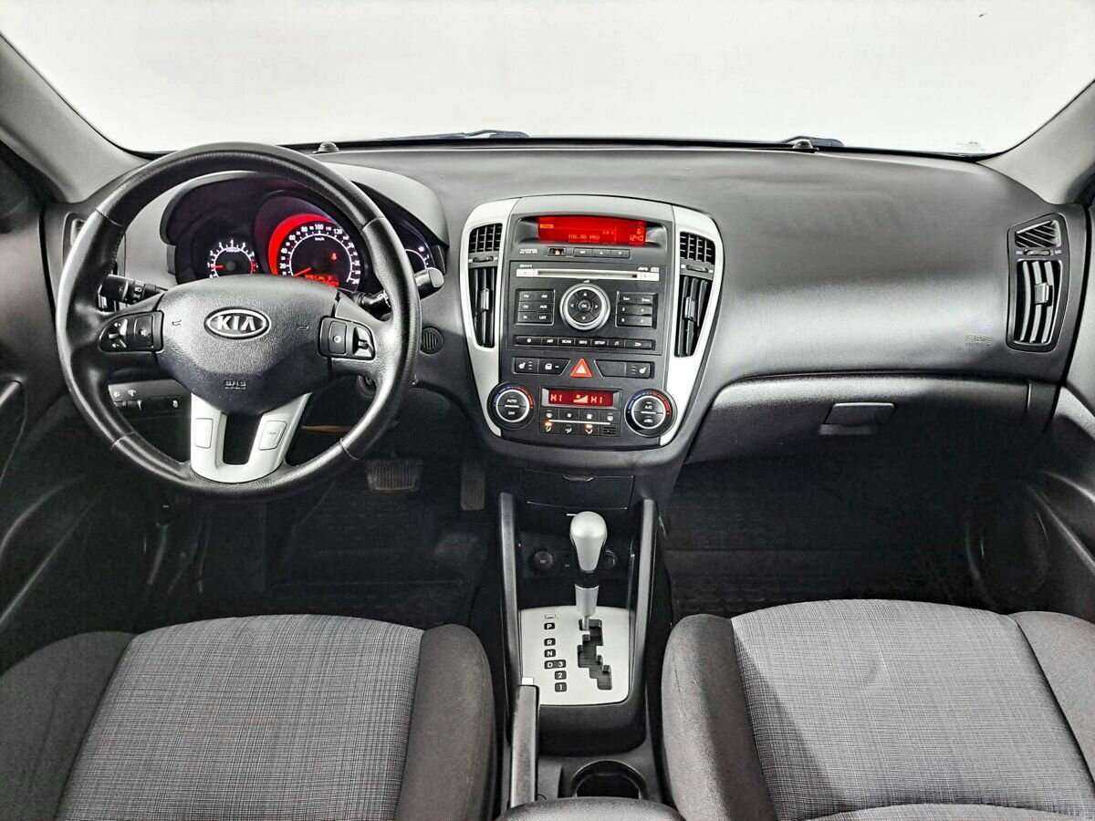 Kia Ceed, 2010 Фото №12