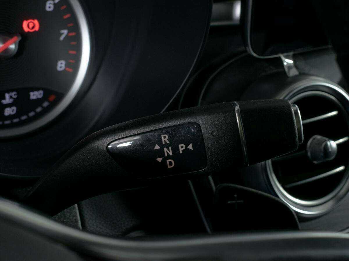 Mercedes-Benz GLC 200, 2021 Фото №13