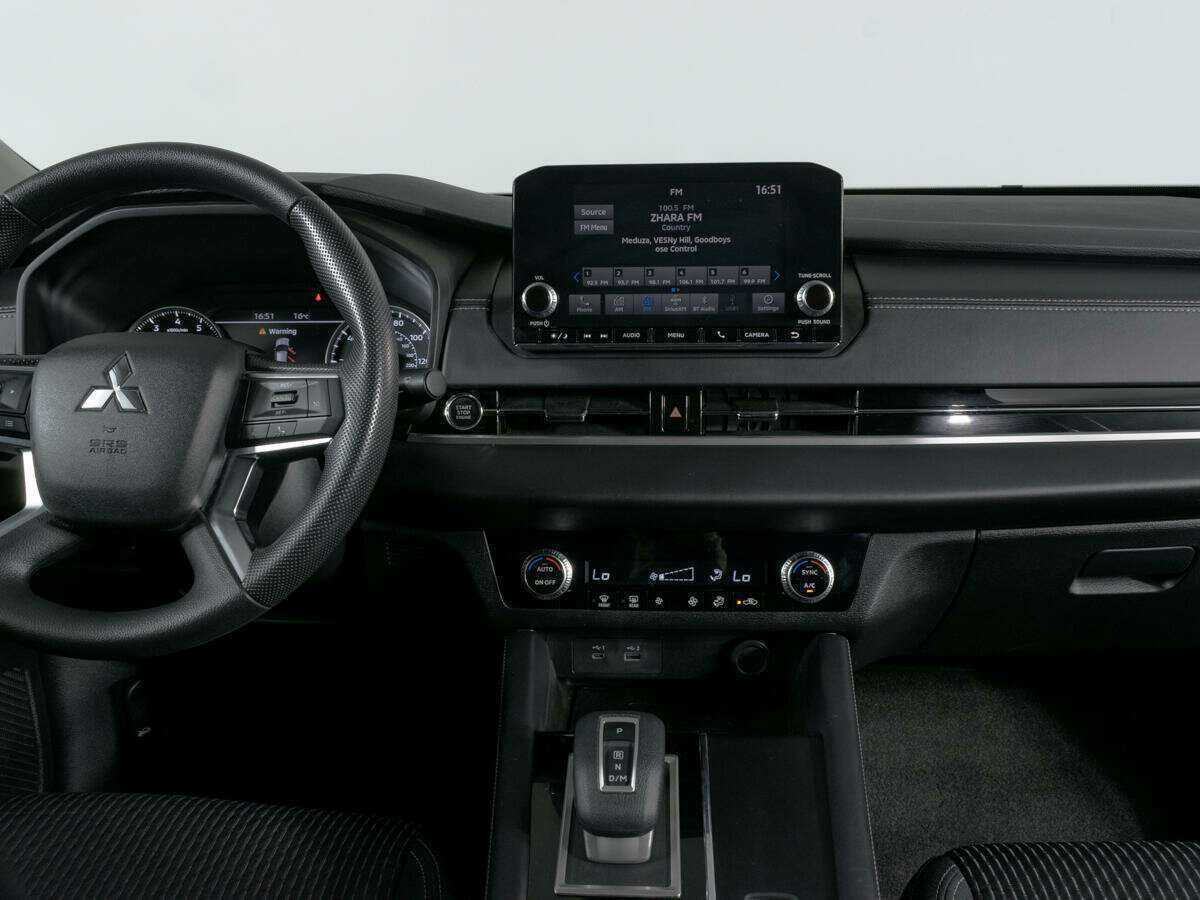 Mitsubishi Outlander, 2022 Фото №10