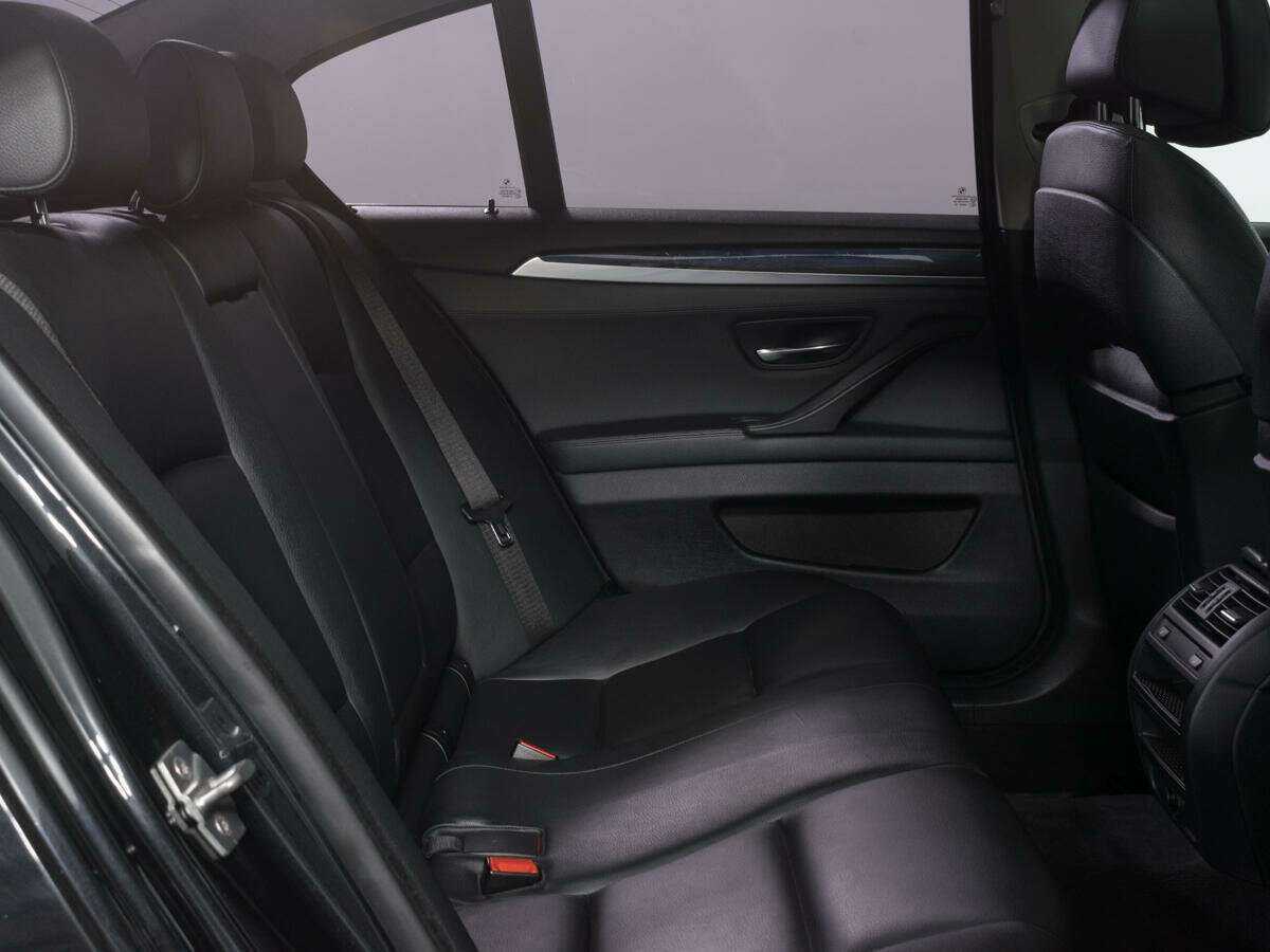 BMW 5 серии 523i, 2011 Фото №11
