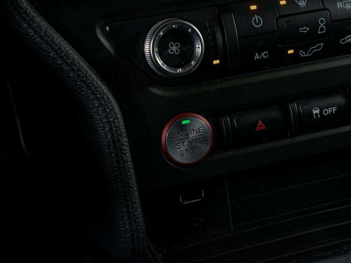 Ford Mustang, 2021 Фото №15