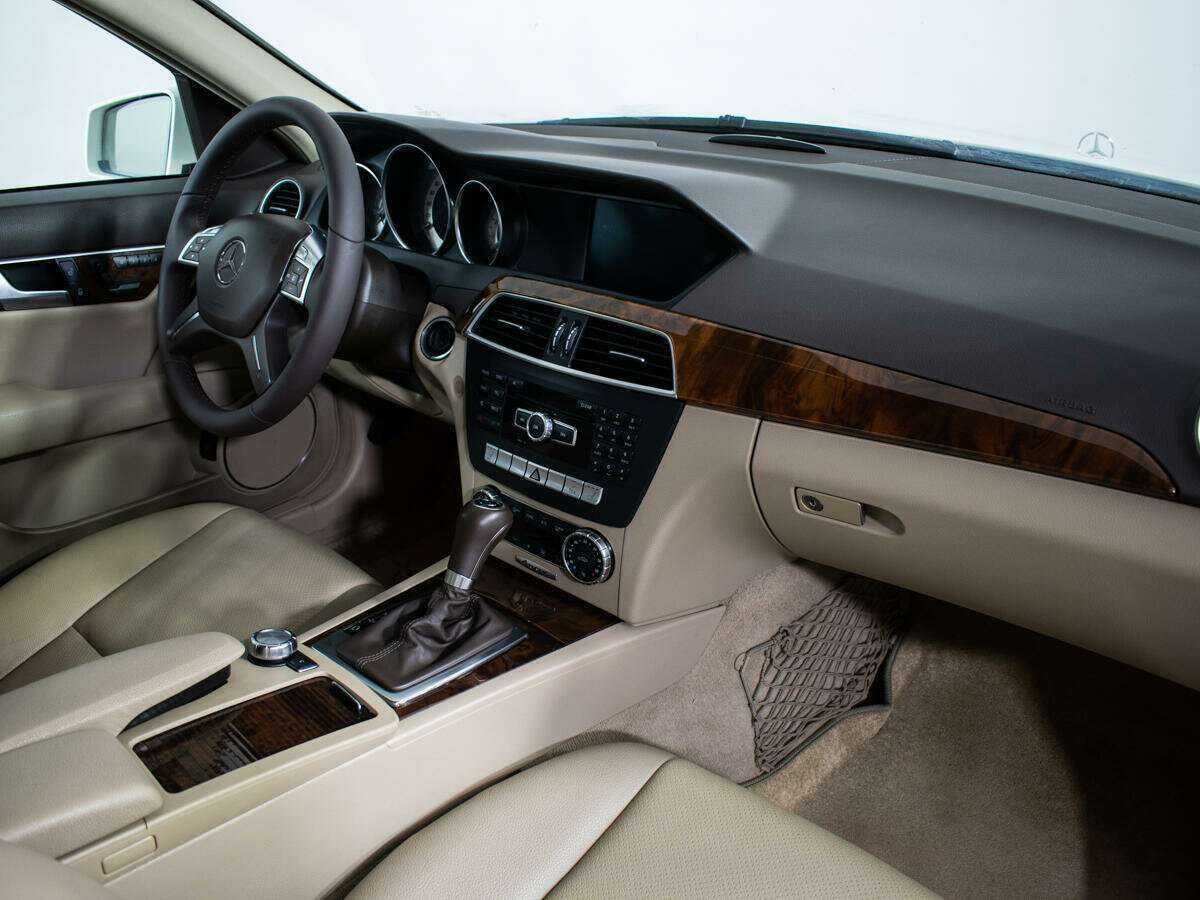 Mercedes-Benz C-Класс 300, 2011 - 198 377 км. | Фото №8