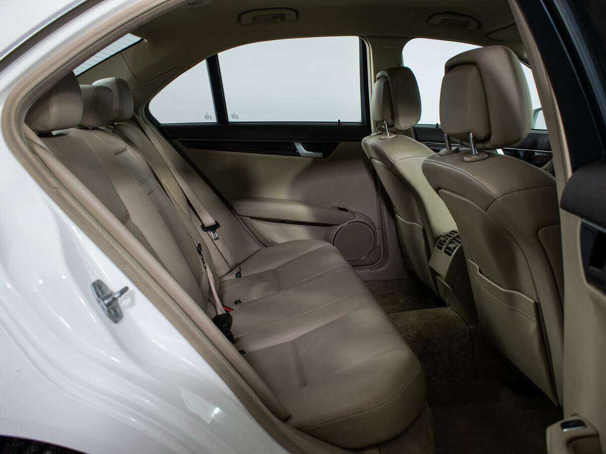 Mercedes-Benz C-Класс 300, 2011 Фото №9