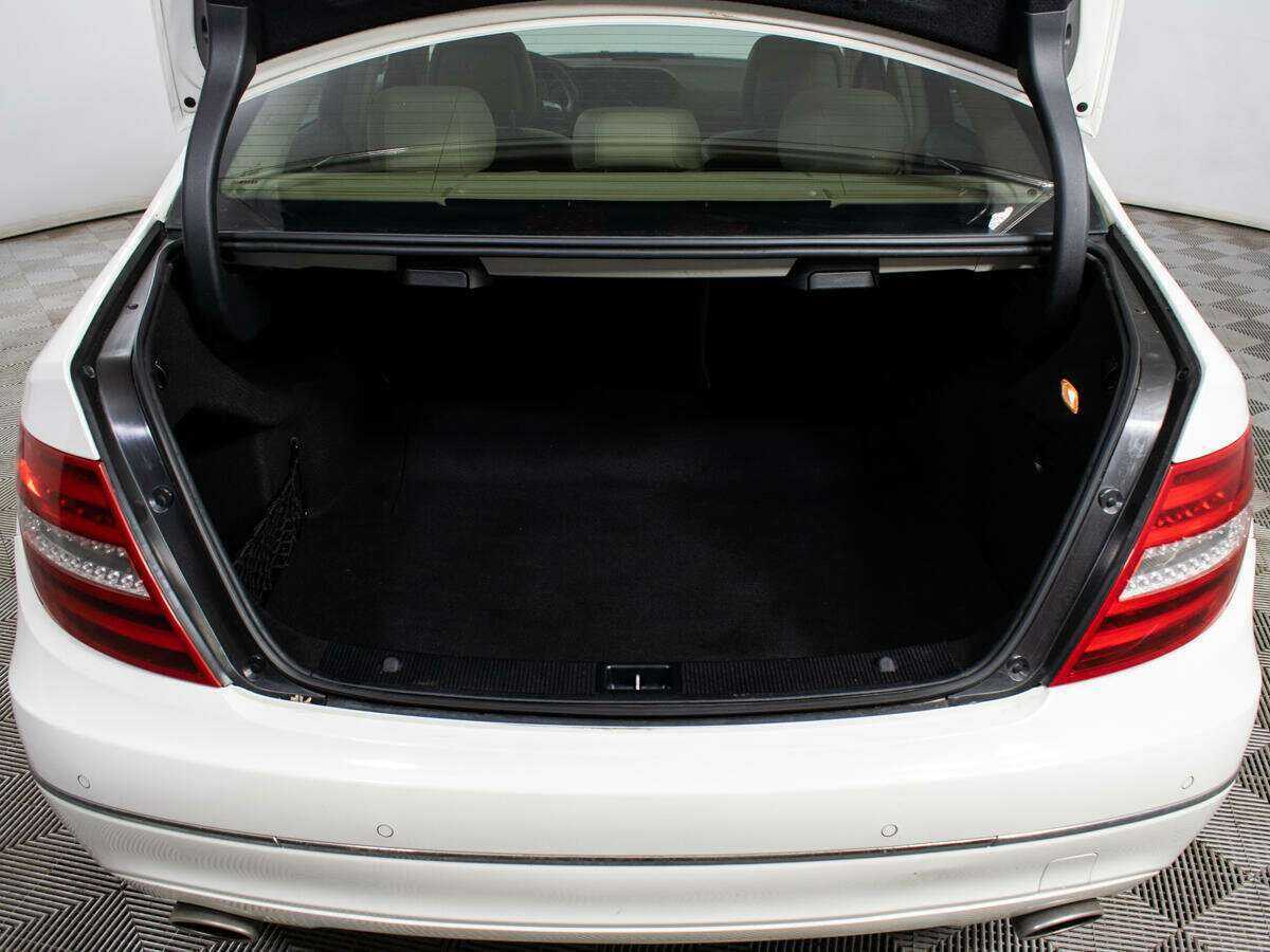 Mercedes-Benz C-Класс 300, 2011 Фото №13