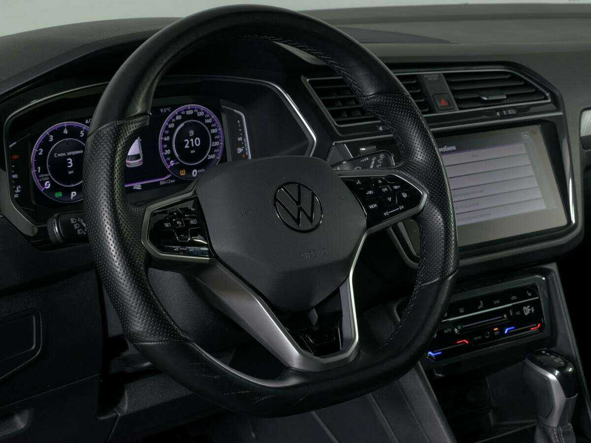 Volkswagen Tiguan, 2021 Фото №16