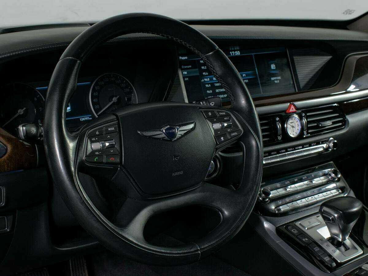 Genesis G90, 2017 Фото №20