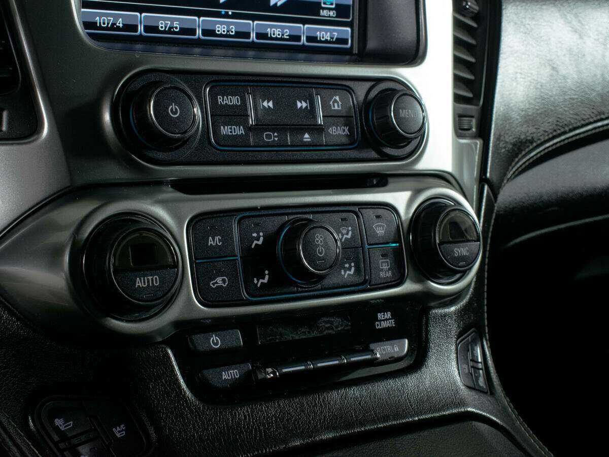 Chevrolet Tahoe, 2016 Фото №24