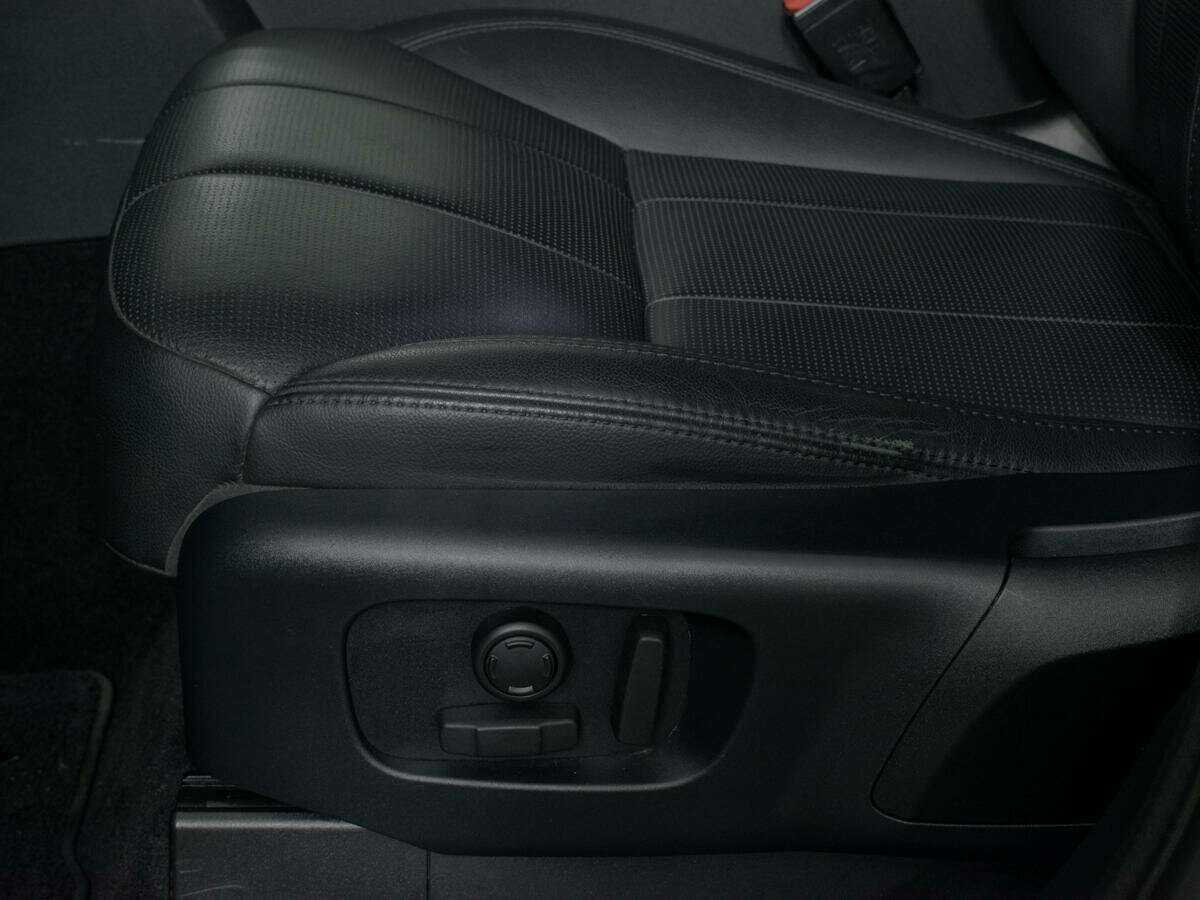 Land Rover Discovery, 2018 Фото №13