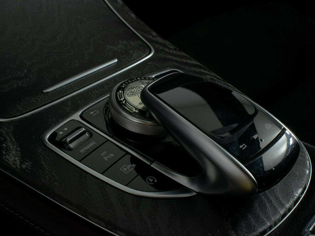 Mercedes-Benz E-Класс 200, 2019 Фото №21