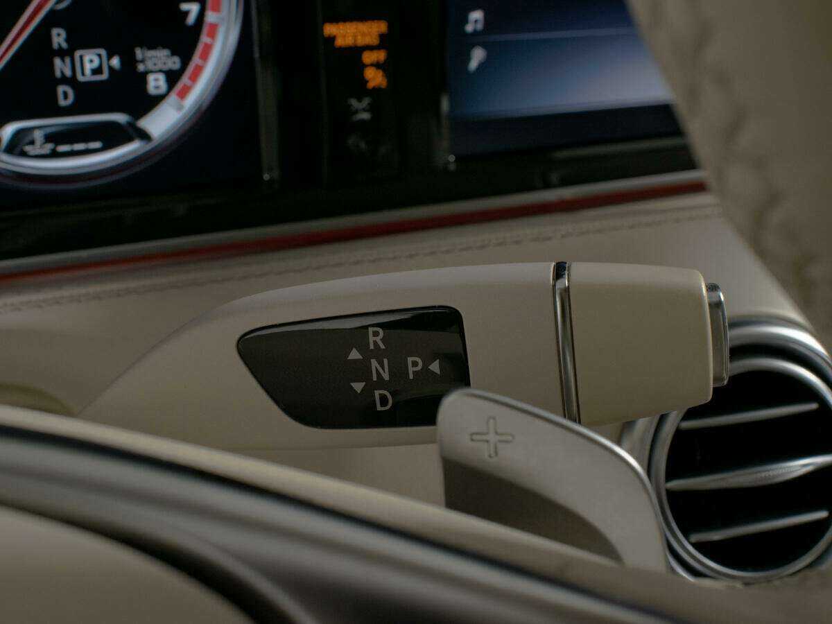 Mercedes-Benz S-Класс AMG 63 AMG, 2015 Фото №20