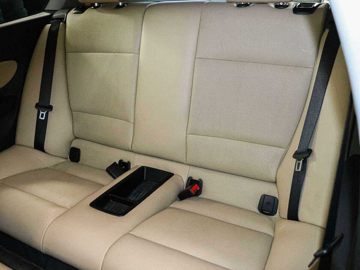 BMW 1 серии 116i, 2009 Фото №9