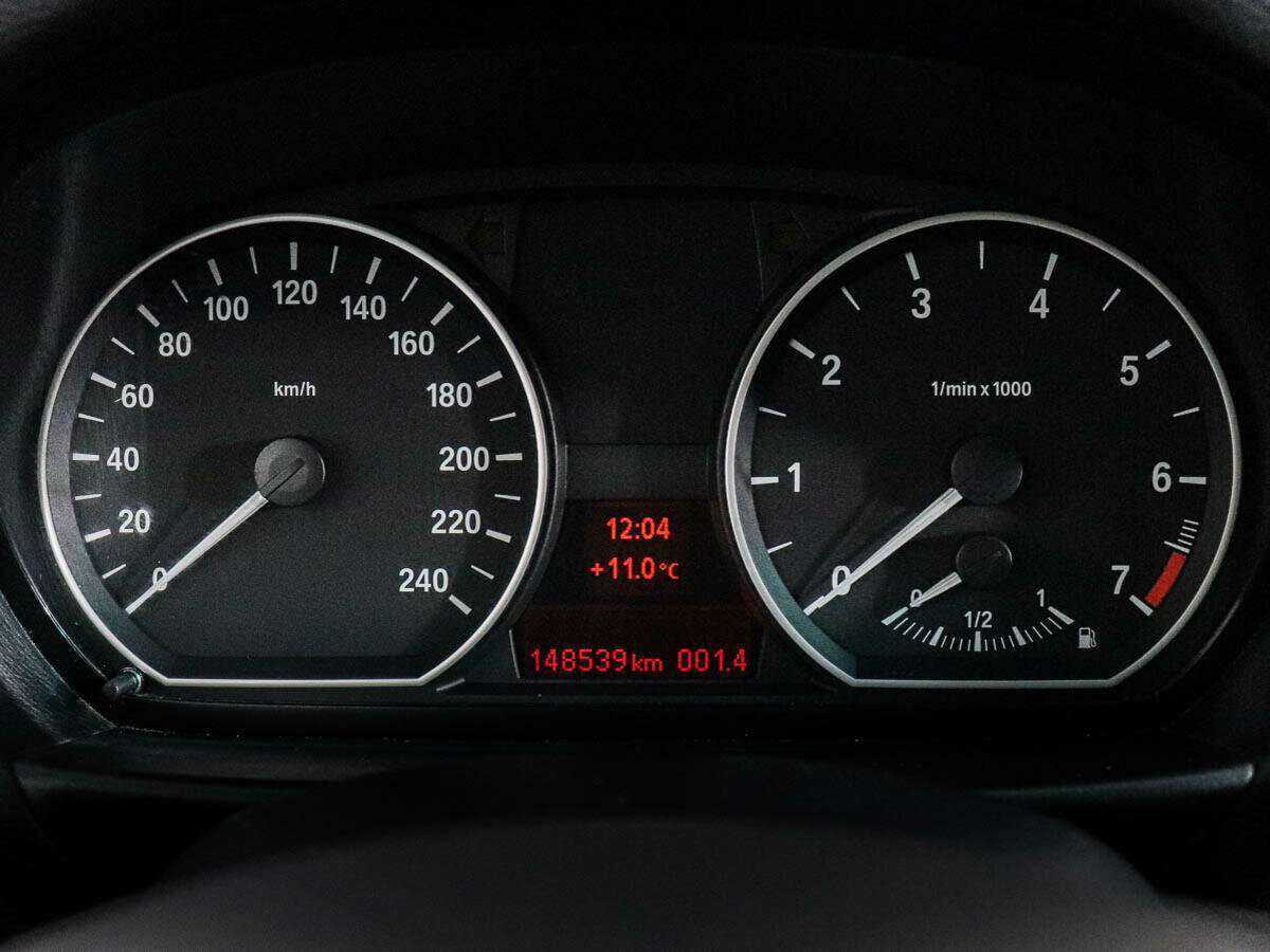 BMW 1 серии 116i, 2009 Фото №10