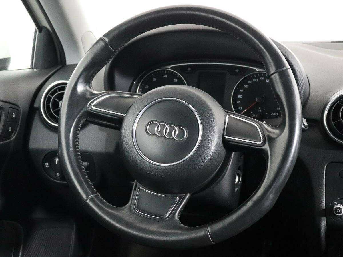 Audi A1, 2011 Фото №13