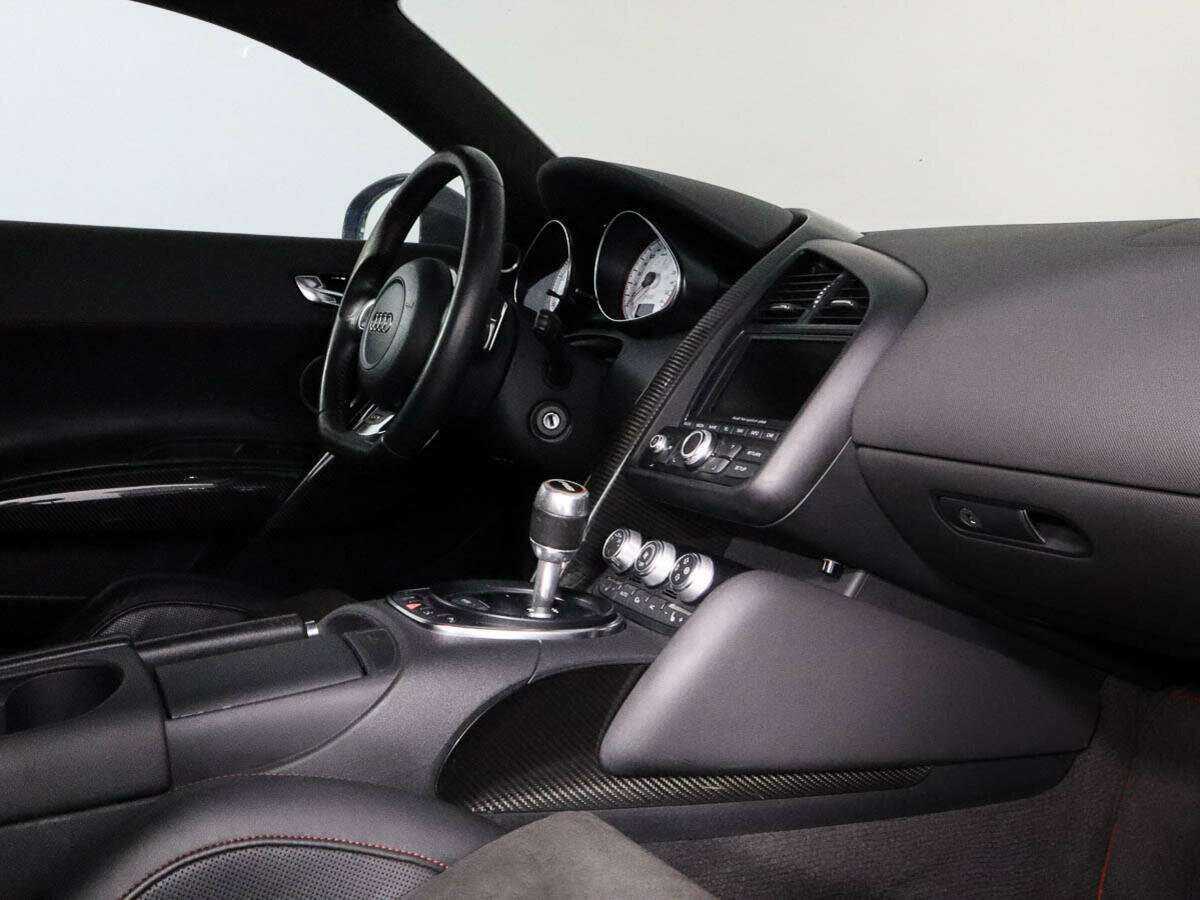 Audi R8 V10, 2012 Фото №6