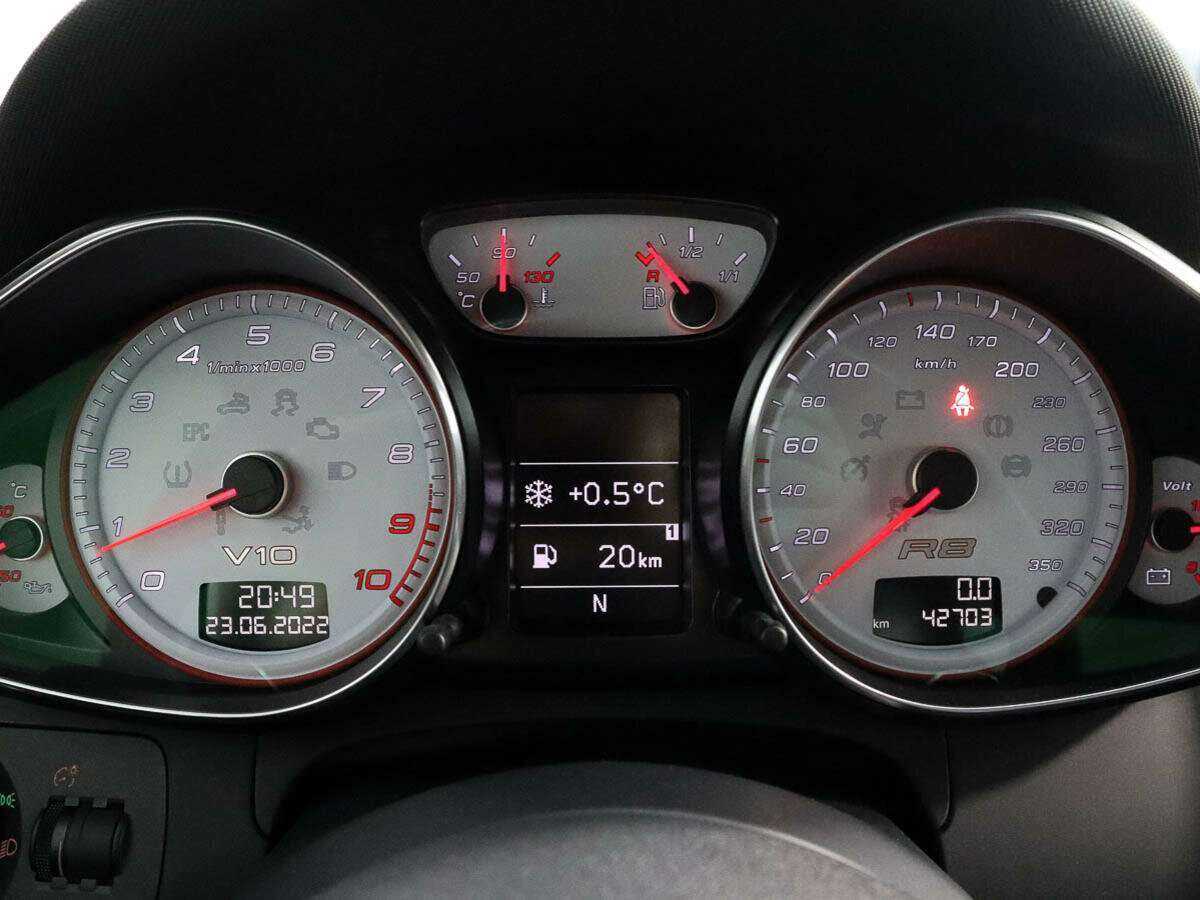 Audi R8 V10, 2012 Фото №8