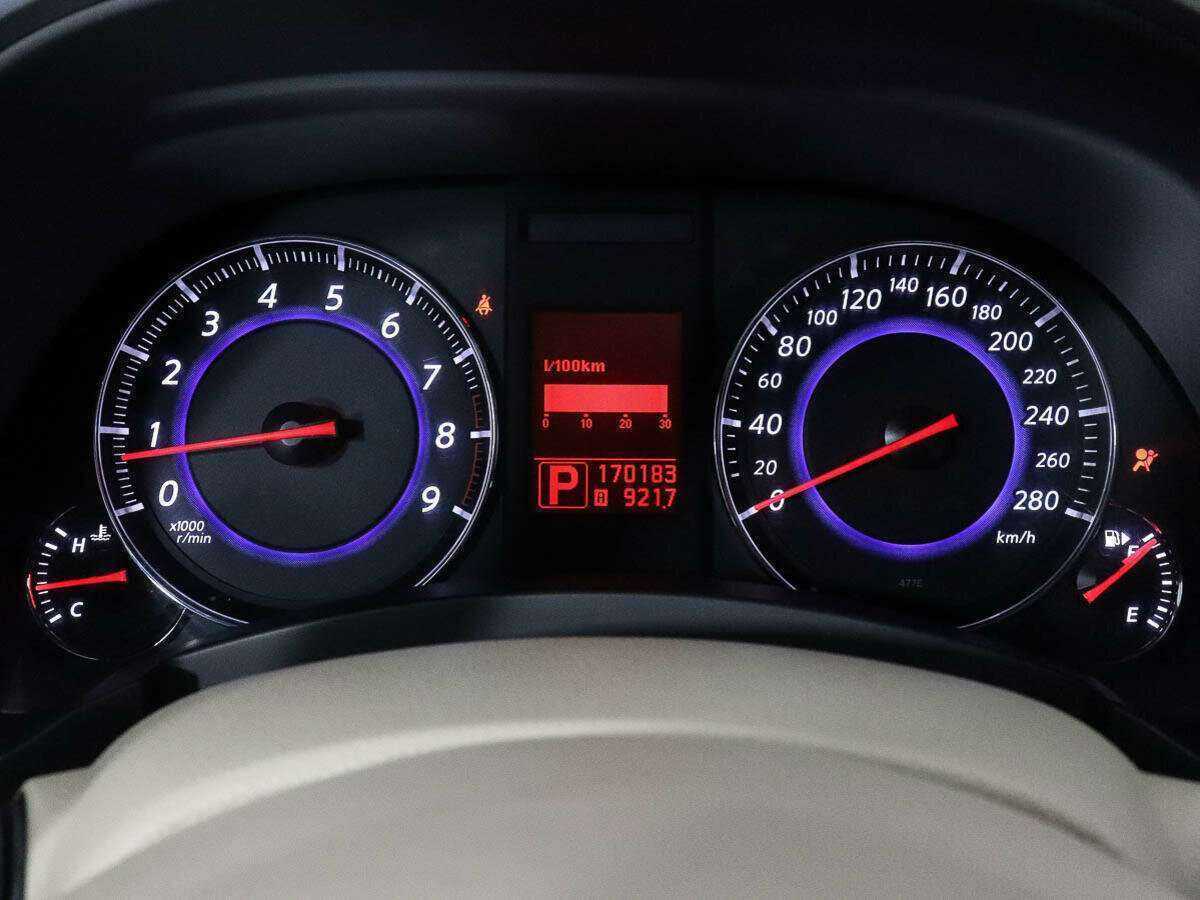 Infiniti FX37, 2011 Фото №9