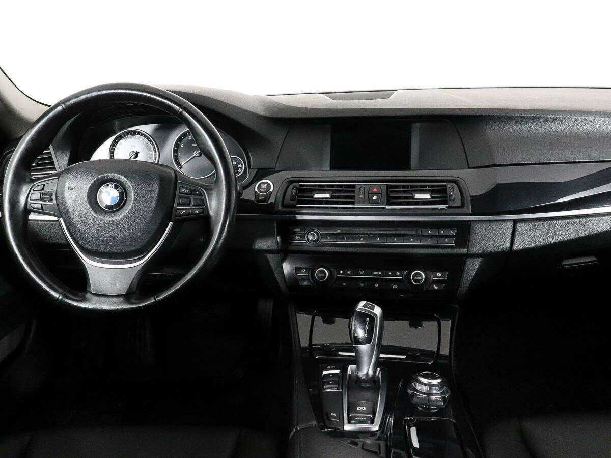 BMW 5 серии 528i, 2011 Фото №9