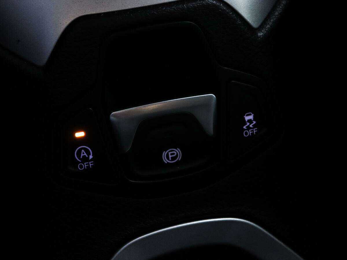 Jeep Renegade, 2017 Фото №16