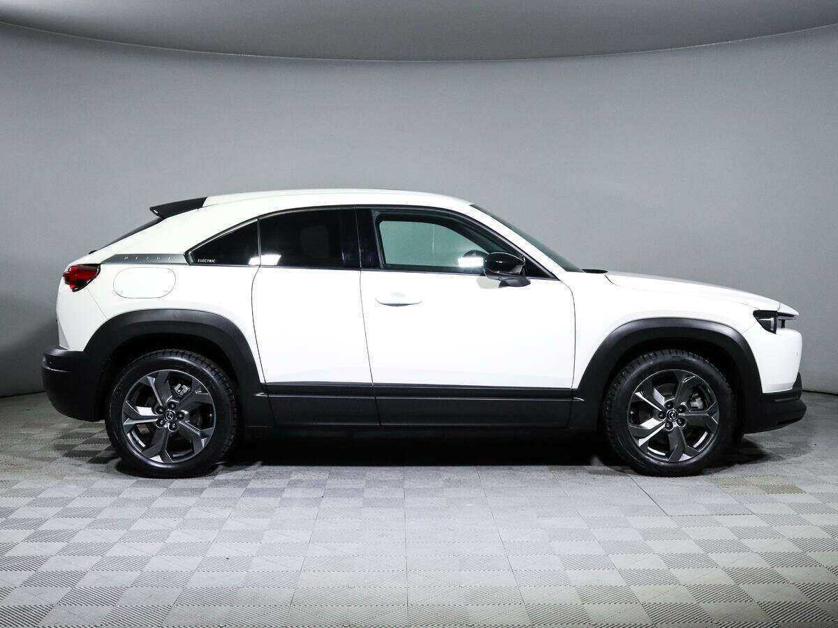 Mazda MX-30, 2020 - 18 326 км. | Фото №4