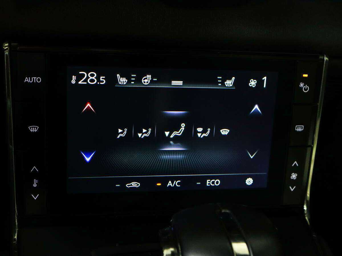 Mazda MX-30, 2020 Фото №15