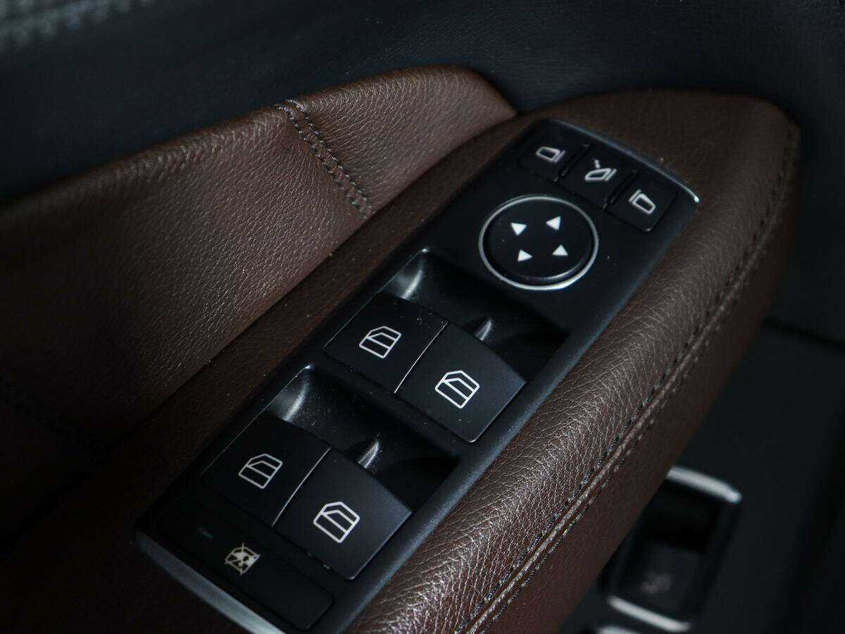 Mercedes-Benz GL-Класс 350 CDI BlueTEC, 2015 Фото №21