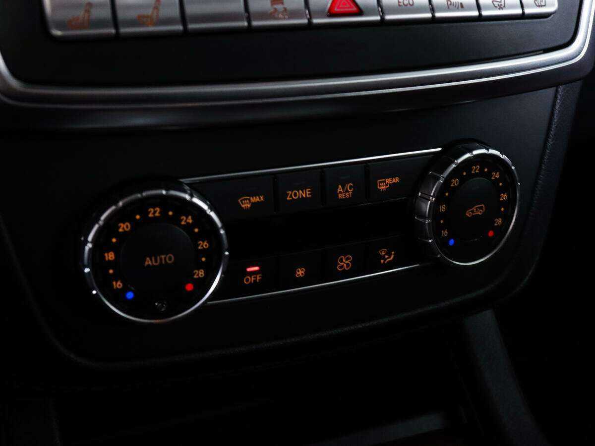 Mercedes-Benz GL-Класс 350 CDI BlueTEC, 2015 Фото №26