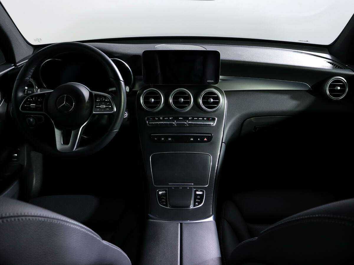 Mercedes-Benz GLC Coupe 300, 2020 Фото №10