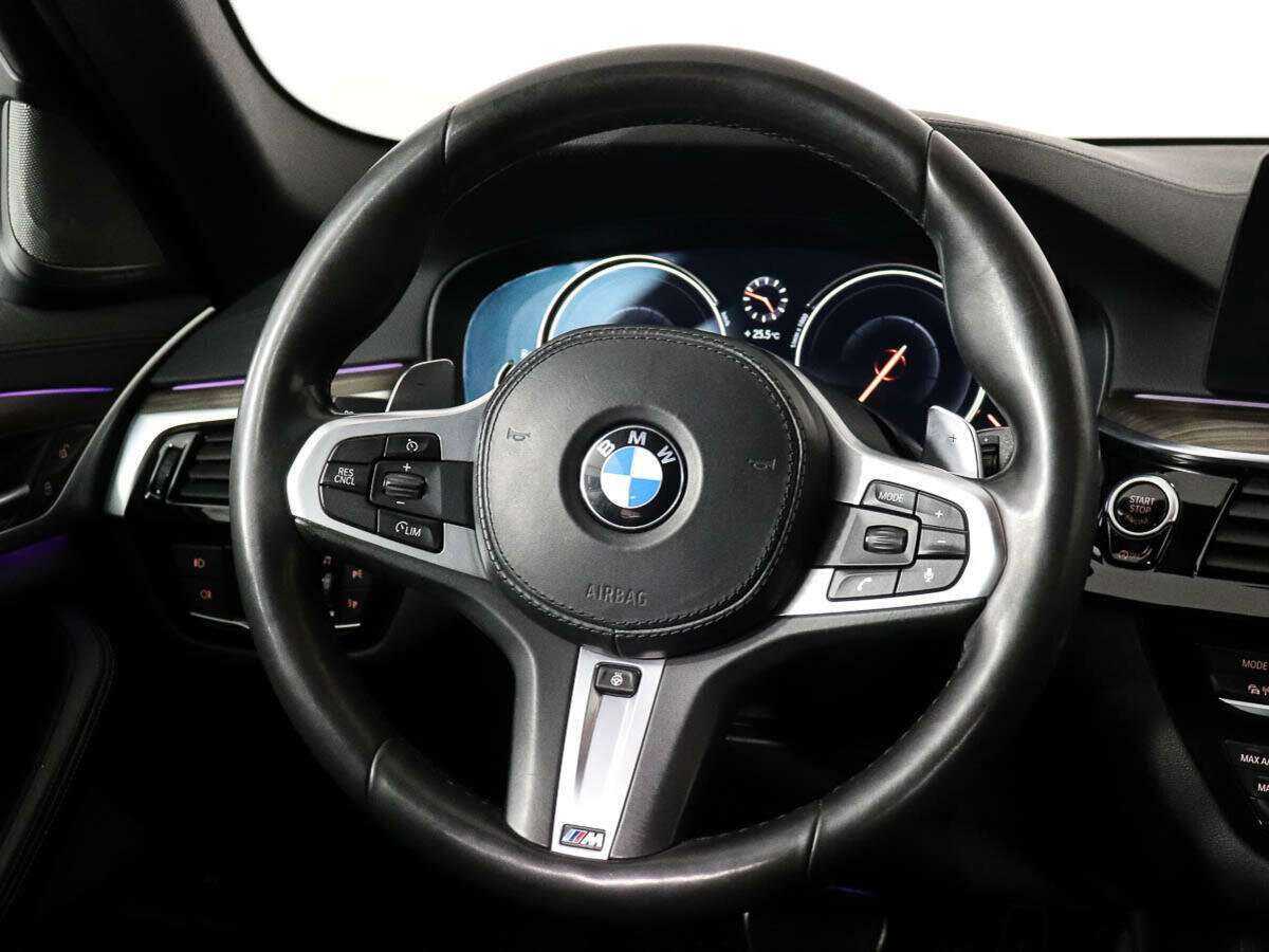 BMW 5 серии 530d xDrive, 2018 Фото №12