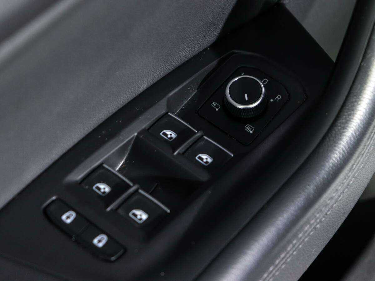 Volkswagen Touareg, 2020 Фото №17