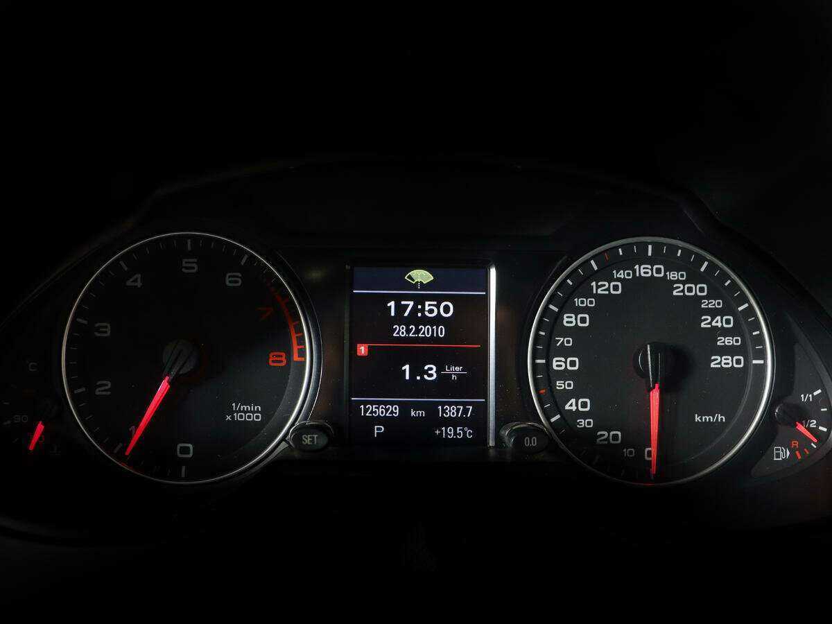 Audi Q5, 2010 Фото №9