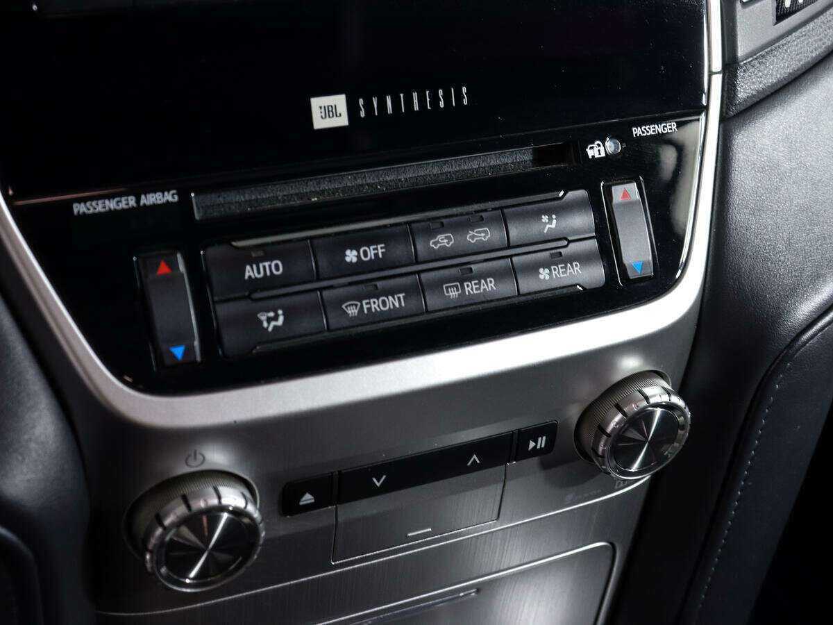 Toyota Land Cruiser, 2017 Фото №19